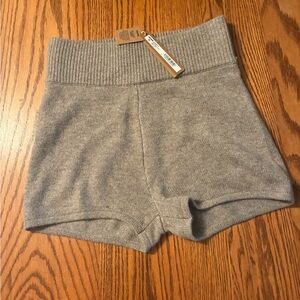 SKIMS Wool Cashmere Hot Short